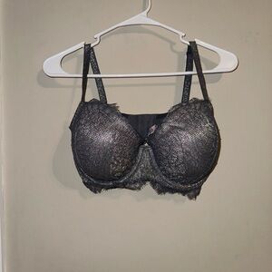 Victoria’s Secret lightly lined dream angel bra